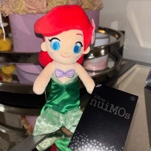 Disney Nuimos Ariel NWT